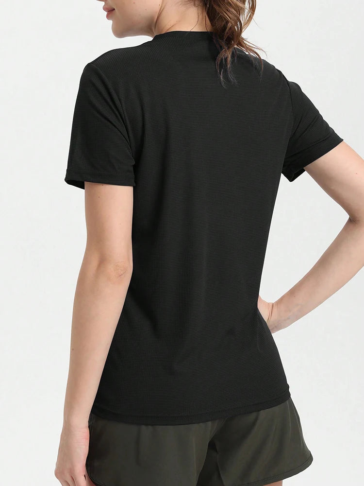 Camiseta Fitness Feminina Ultralight de Secagem Rápida – Leve, Respirável e Confortável para Treinos e Corridas