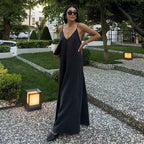 Vestido Longo Preto com Decote V e Costas Abertas – Elegância Leve para o Verão
