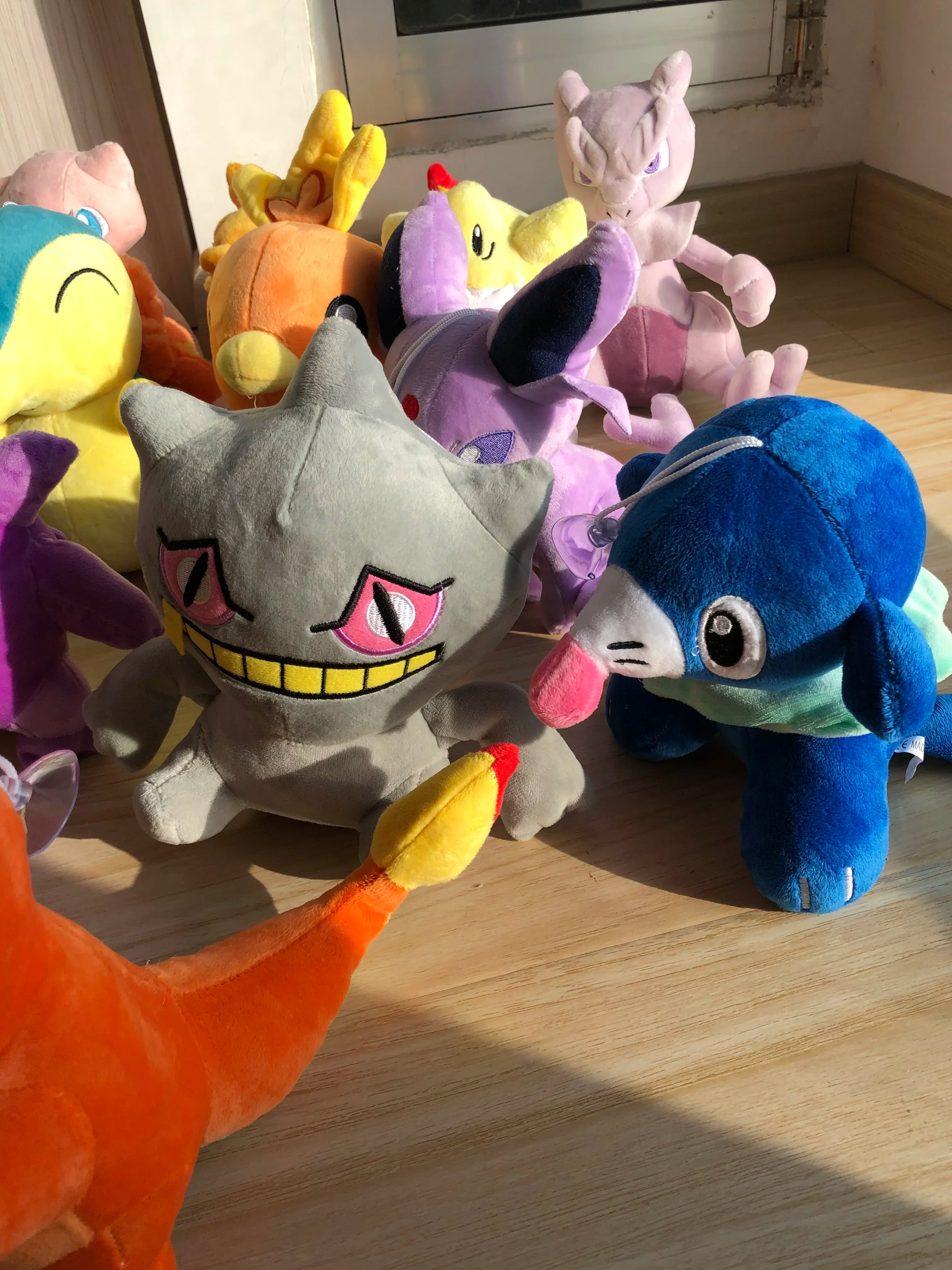 Pelúcia Pokémon Fofa (15 a 30 cm) – Pikachu, Sylveon, Charmander e Outros Personagens