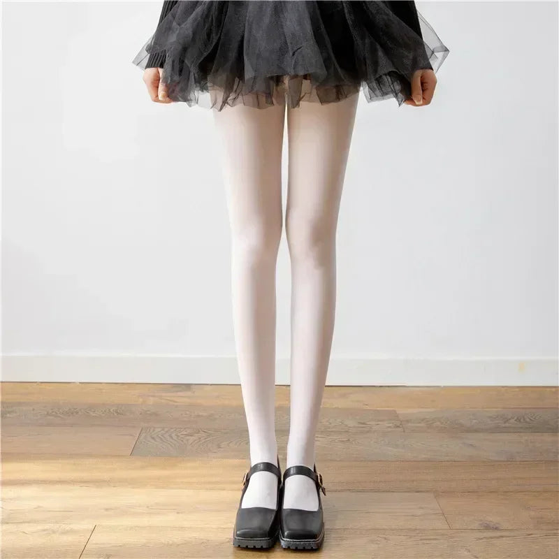 Meia‑Calça Feminina Aveludada 80D – Conforto, Elasticidade e Cobertura Elegante para o Dia a Dia