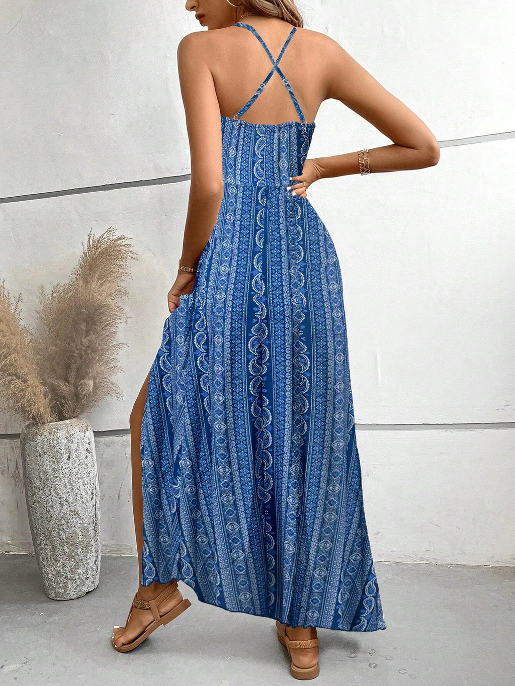 Vestido Longo Feminino Estampado com Decote Halter