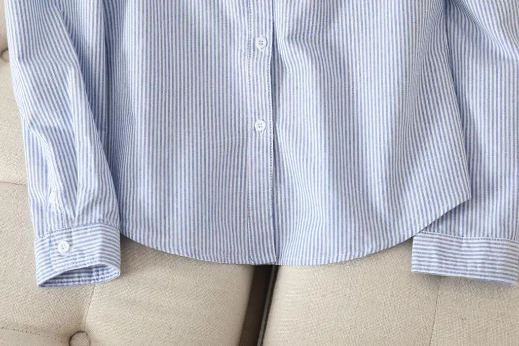 Camisa Feminina Casual em Algodão Oxford – Clássica, Confortável e Atemporal