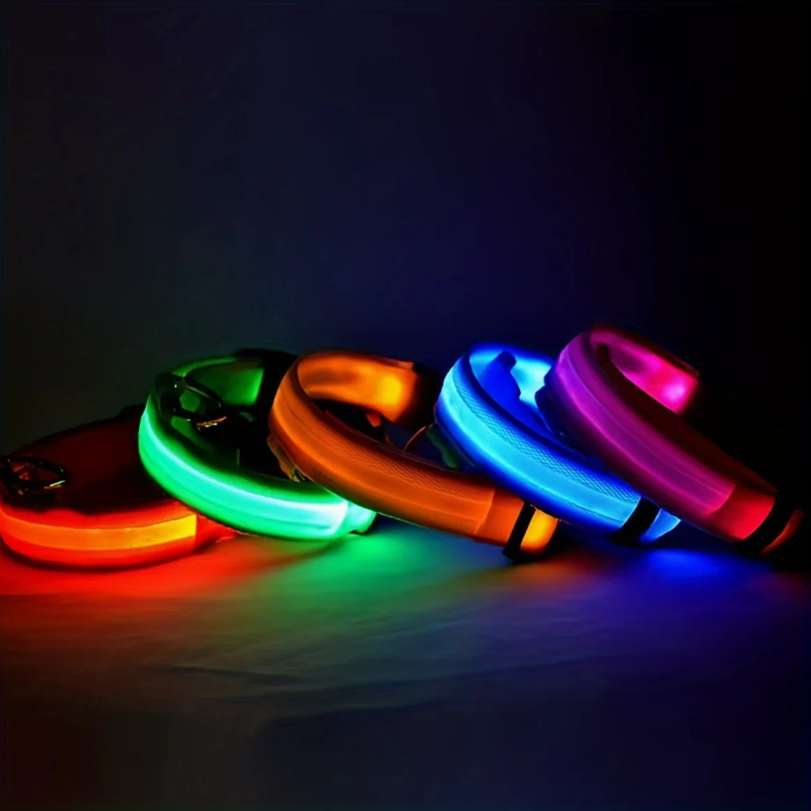 Coleira LED Refletiva para Cachorros – Segurança Noturna com Estilo e Conforto