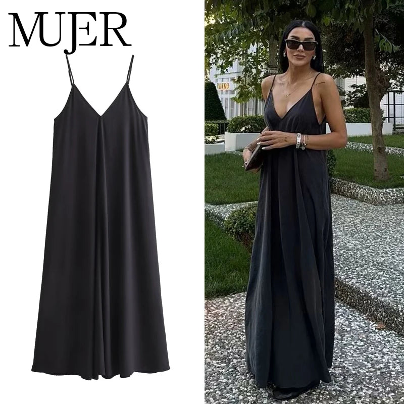 Vestido Longo Preto com Decote V e Costas Abertas – Elegância Leve para o Verão