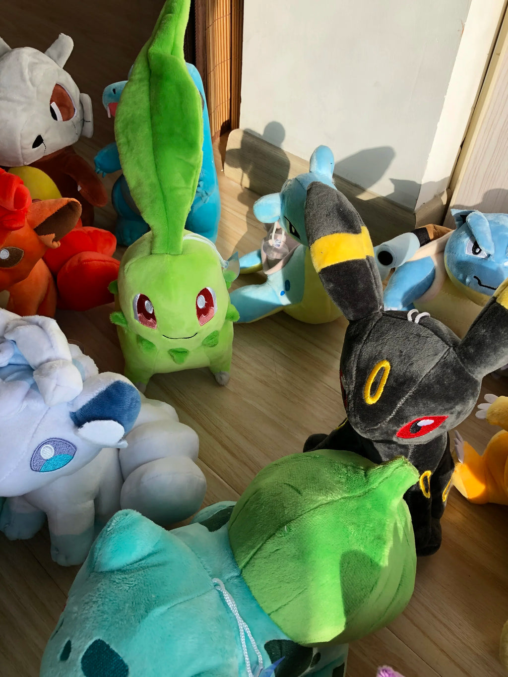 Pelúcia Pokémon Fofa (15 a 30 cm) – Pikachu, Sylveon, Charmander e Outros Personagens