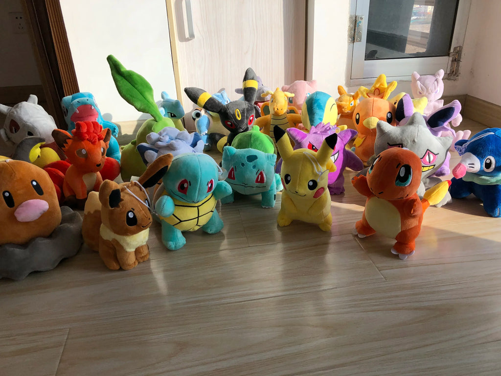 Pelúcia Pokémon Fofa (15 a 30 cm) – Pikachu, Sylveon, Charmander e Outros Personagens