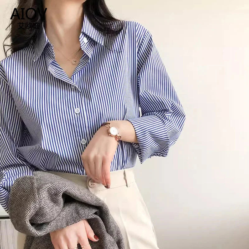 Camisa Feminina Listrada – Manga Longa e Caimento Solto | Primavera & Outono