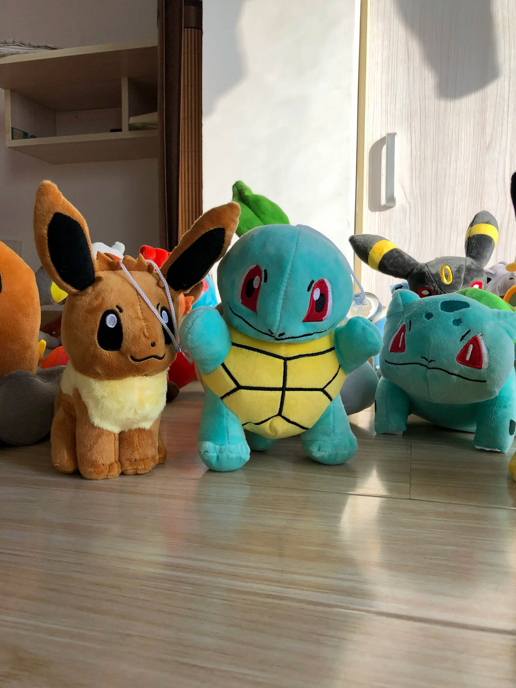 Pelúcia Pokémon Fofa (15 a 30 cm) – Pikachu, Sylveon, Charmander e Outros Personagens