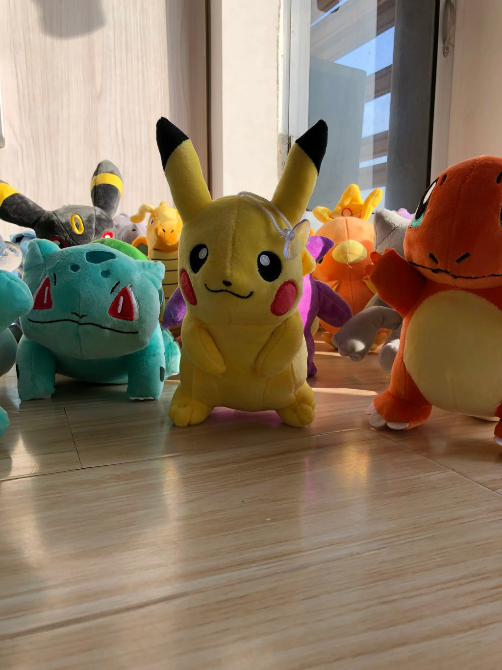 Pelúcia Pokémon Fofa (15 a 30 cm) – Pikachu, Sylveon, Charmander e Outros Personagens